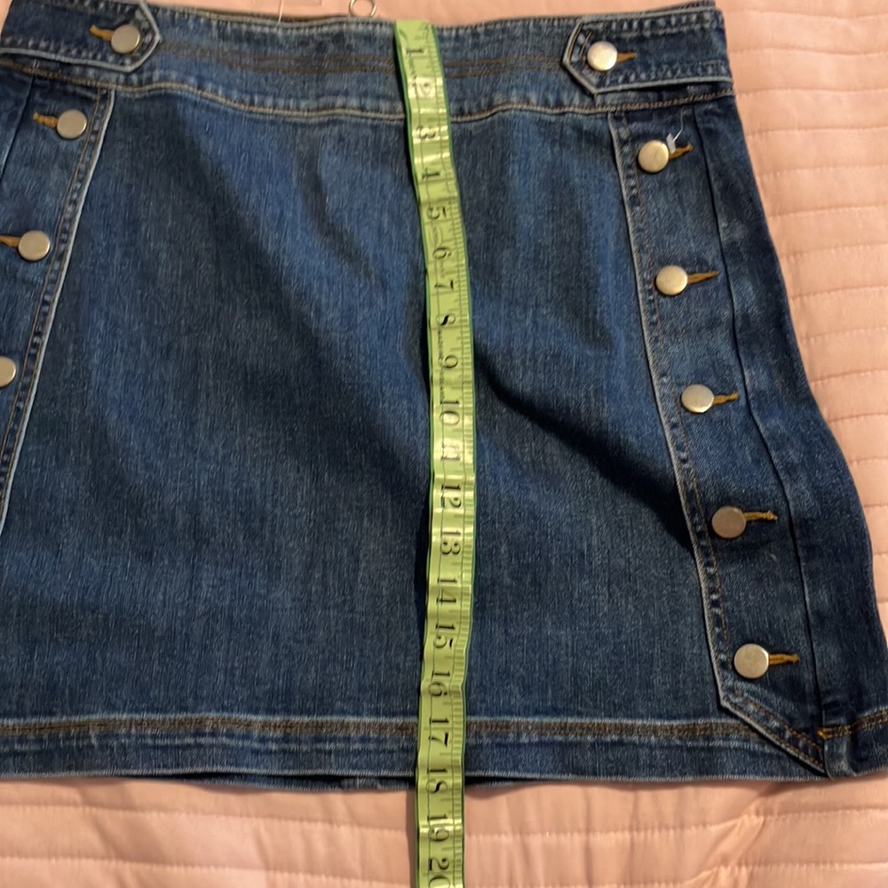 Casual summer denim jean skirt side button detail + exposed back zipper NWOT 6 - Picture 8 of 9